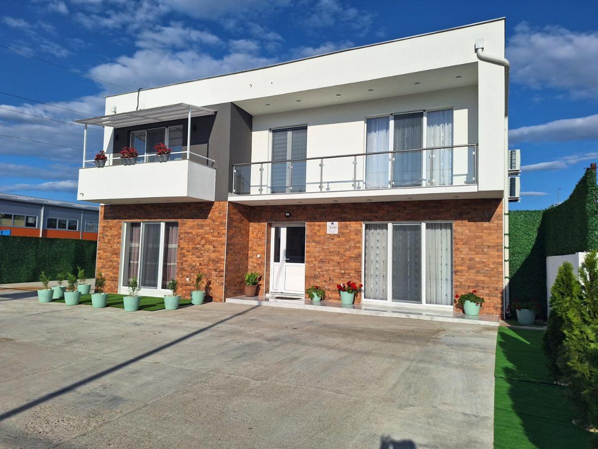 Apartmani Koki คลาโดโว ภายนอก รูปภาพ