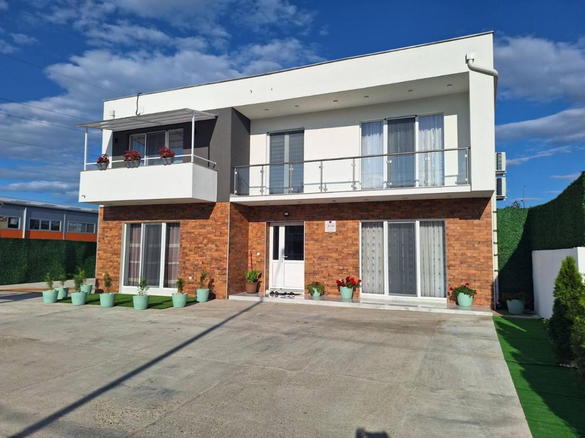 Apartmani Koki คลาโดโว ภายนอก รูปภาพ