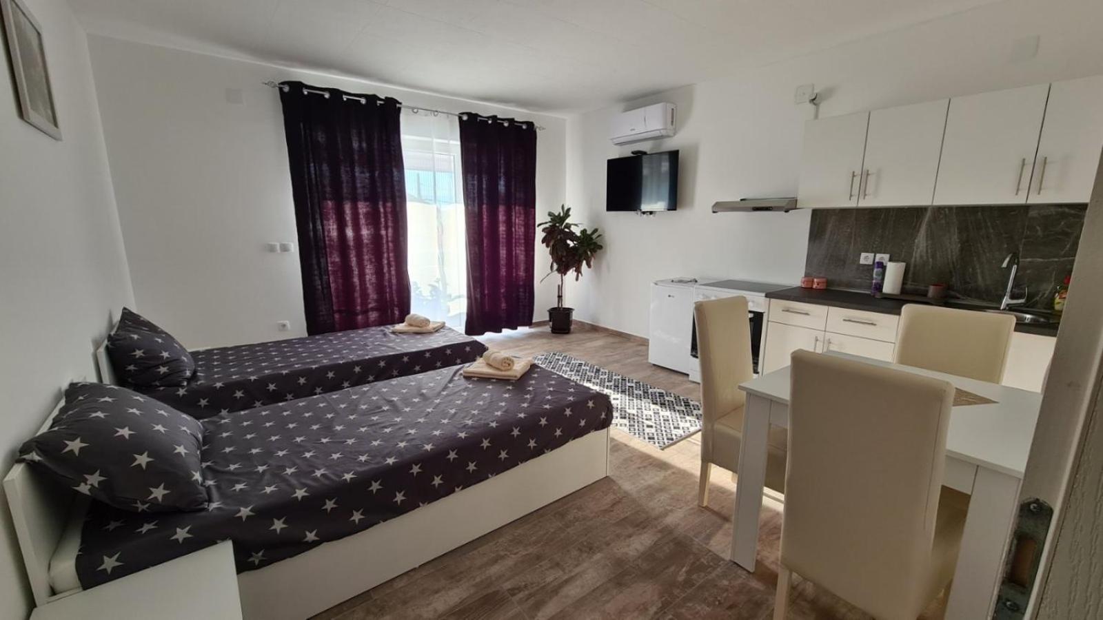 Apartmani Koki คลาโดโว ภายนอก รูปภาพ