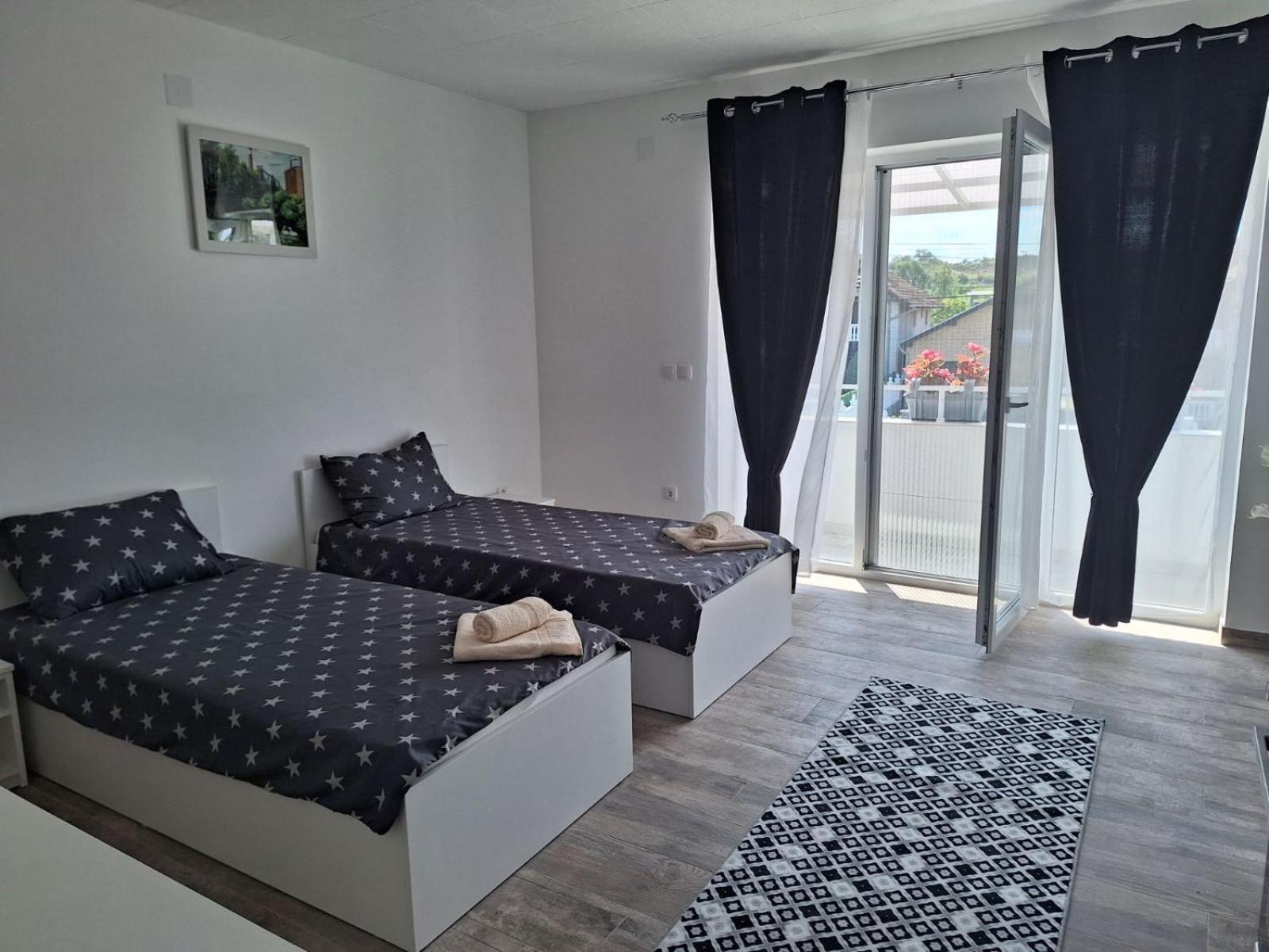 Apartmani Koki คลาโดโว ภายนอก รูปภาพ